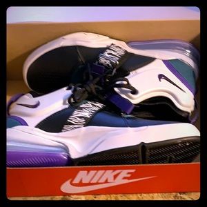 NIKE AIR FORCE 270(GS)